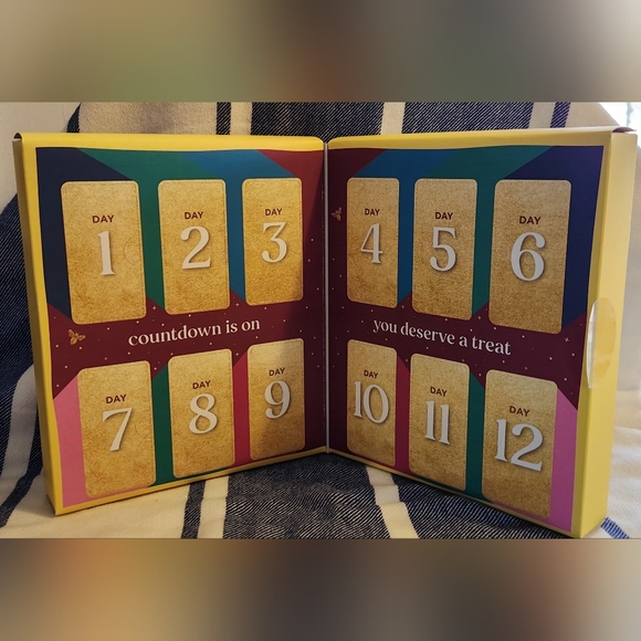 Burt's Bees 12 Days of Joy - Picture 6 of 6